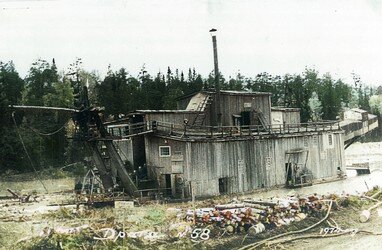 Драга №58 на реке Тура.jpg