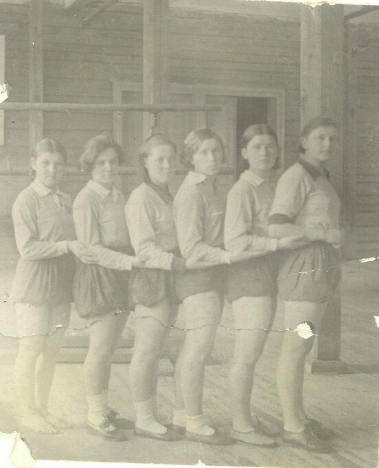 Фото школьниц-спортсменок 30е годыf_tn.jpg