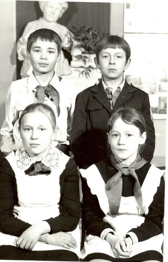1981-1982 год 4 а класс фото 3f_tn.jpg