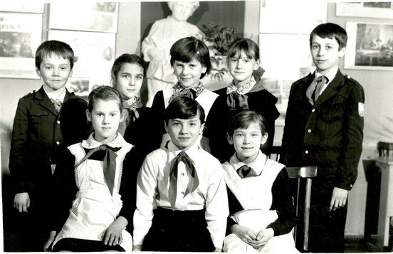 1981-1982 год 4 а класс фото 7f_tn.jpg