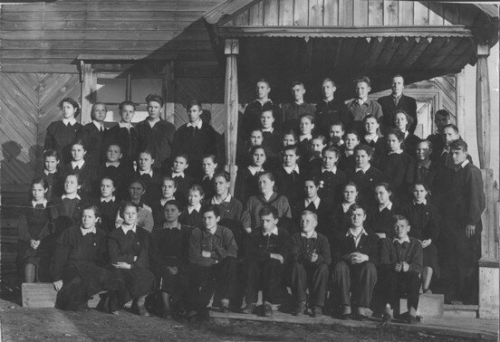 Интернат Исовской школы 1957-58ггf_tn.jpg
