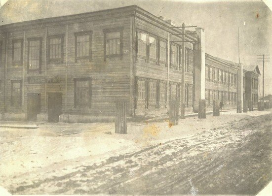 Здание средней школы 1938 -1939 годf_tn.jpg