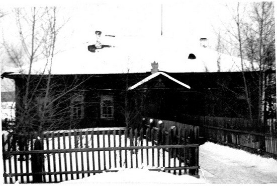 Здание дома пионеров 60-е годыf_tn.jpg